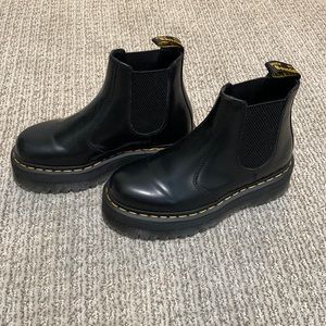 DR MARTENS SIZE 7